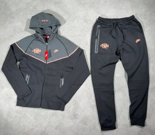 Chandal Nike Tech x Syna
